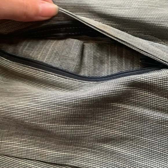 Men’s grey dress pants with pockets and a black zipper. Size small - Picture 4 of 7